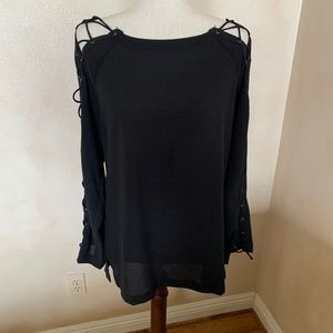 Black lace sleeve tunic